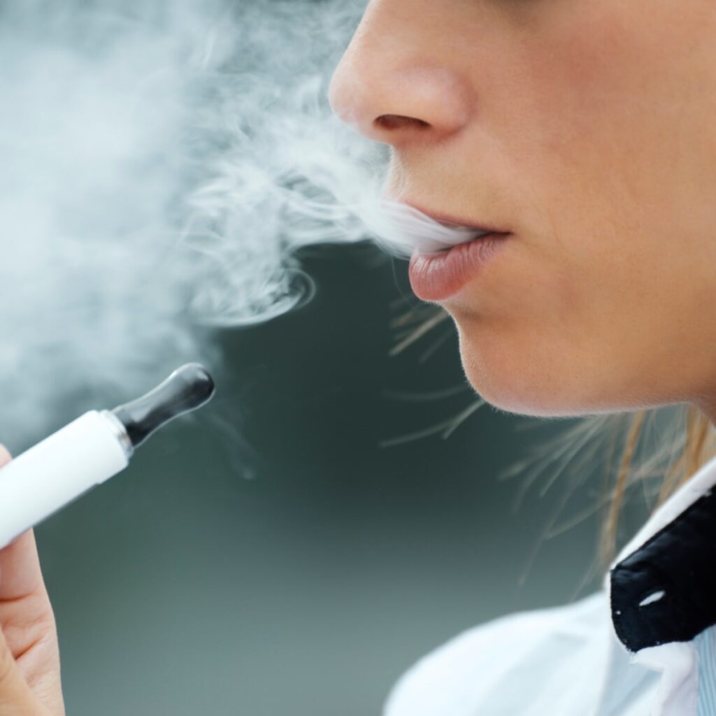The Clear Choice: Exploring the Benefits of Vaping Over Traditional Smoking